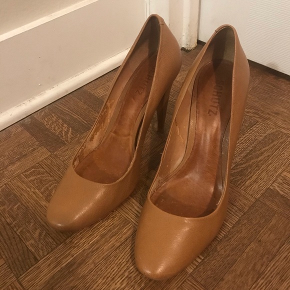 Schutz Rounded Toe Pumps (Size 10) - Picture 3 of 5